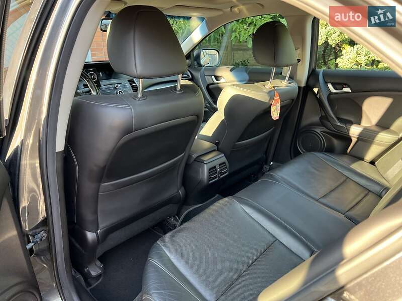 Седан Honda Accord 2011 в Києві