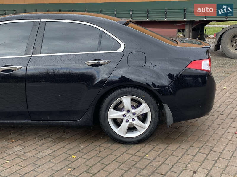 Седан Honda Accord 2008 в Лебедине