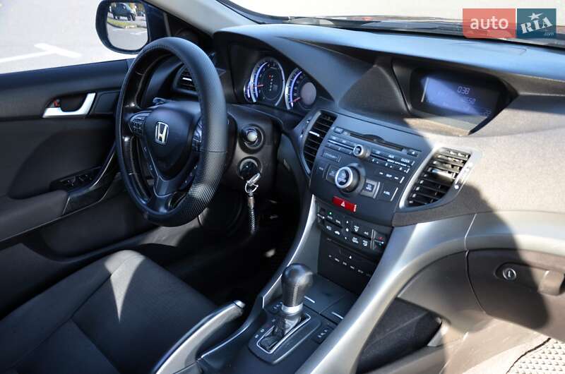 Седан Honda Accord 2012 в Киеве фото 39 Седан Honda Accord 2012 в Киеве