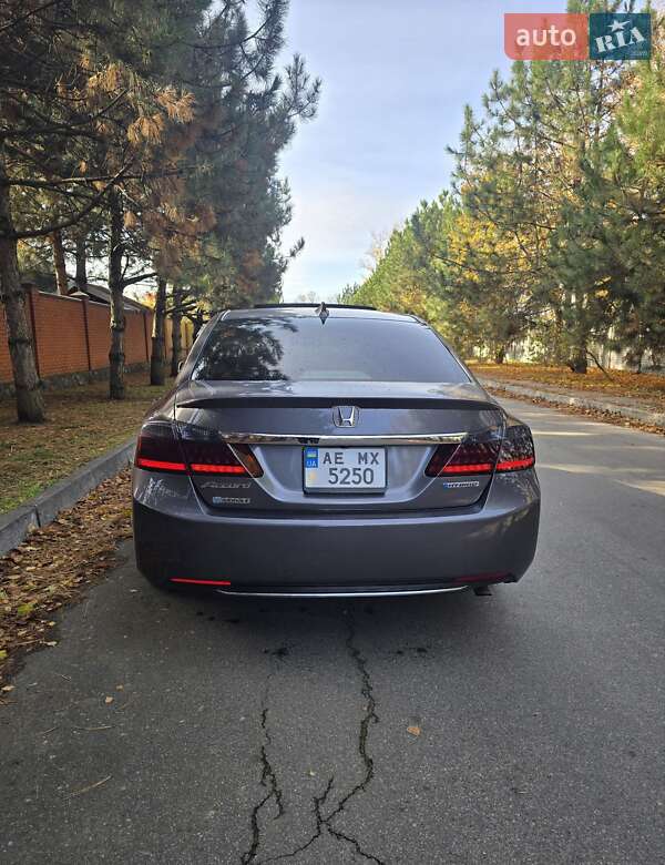 Седан Honda Accord 2015 в Дніпрі