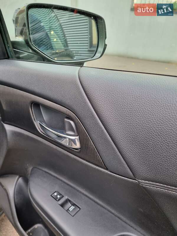 Седан Honda Accord 2014 в Киеве
