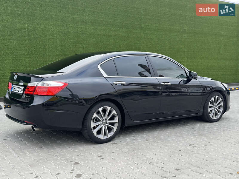 Седан Honda Accord 2013 в Києві