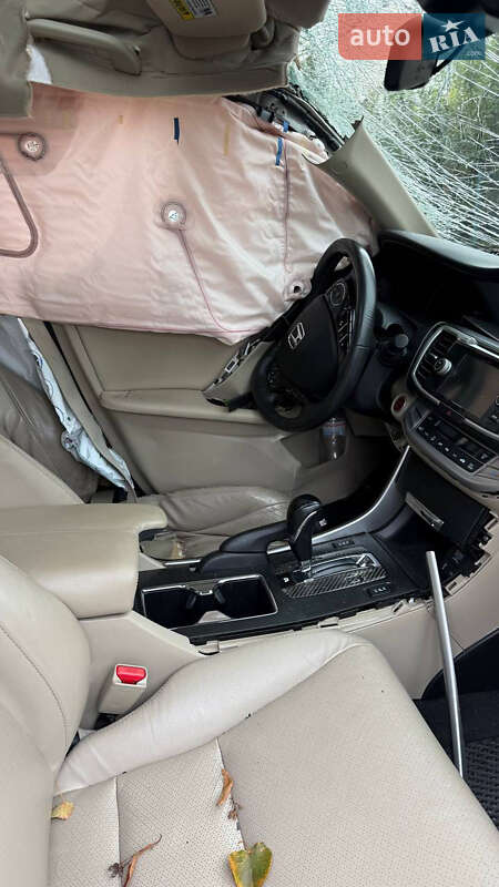 Седан Honda Accord 2015 в Киеве