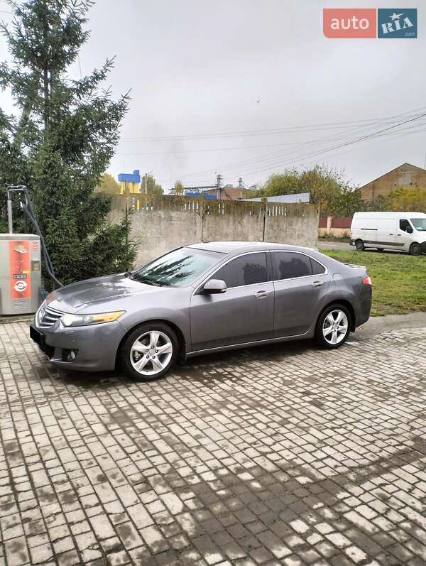 Седан Honda Accord 2010 в Киеве