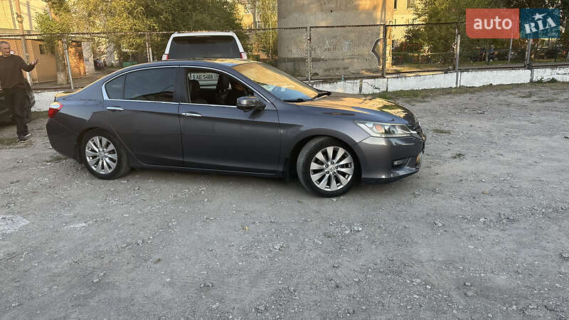 Седан Honda Accord 2014 в Днепре