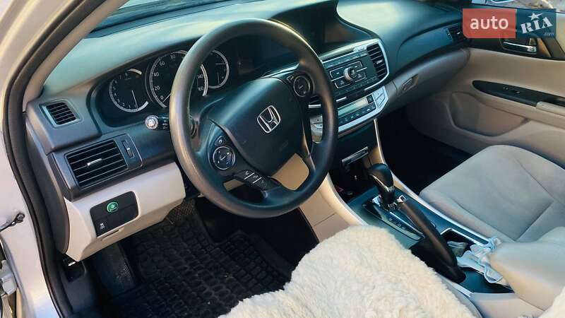 Седан Honda Accord 2013 в Одессе