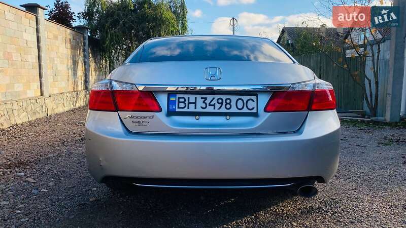 Седан Honda Accord 2013 в Одессе