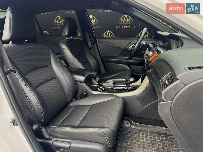 Седан Honda Accord 2016 в Киеве фото 12 Седан Honda Accord 2016 в Киеве
