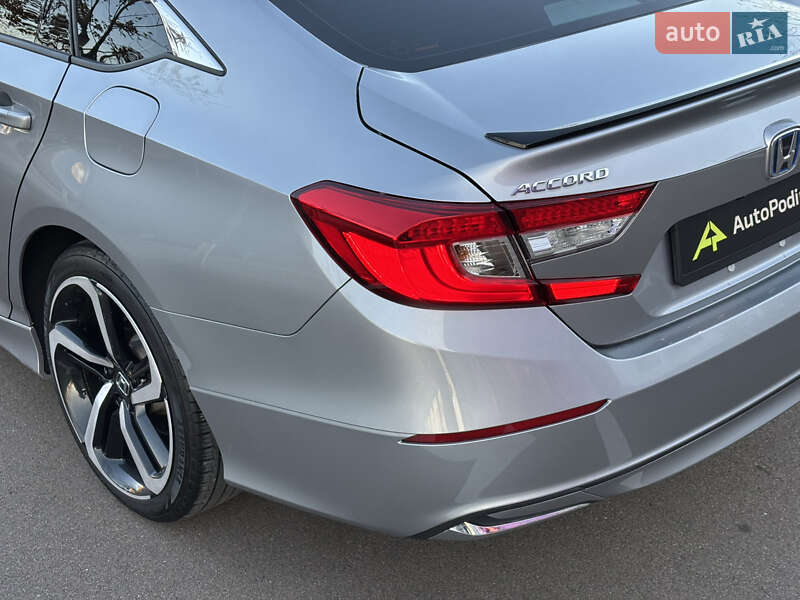 Седан Honda Accord 2022 в Киеве
