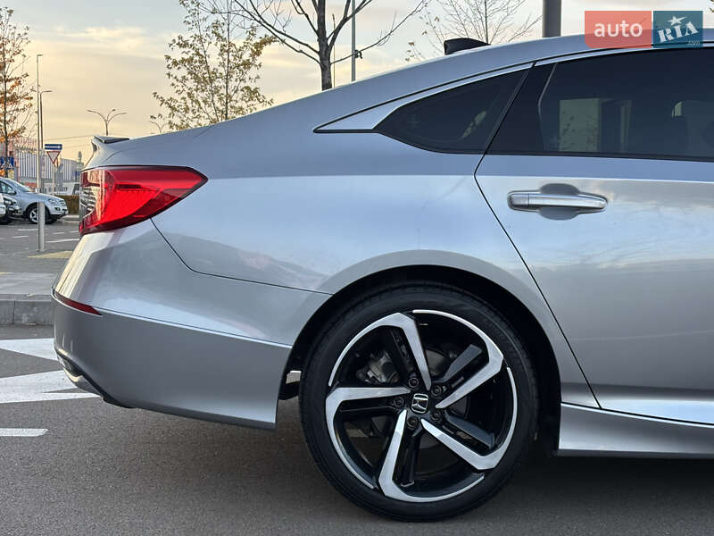 Седан Honda Accord 2022 в Киеве