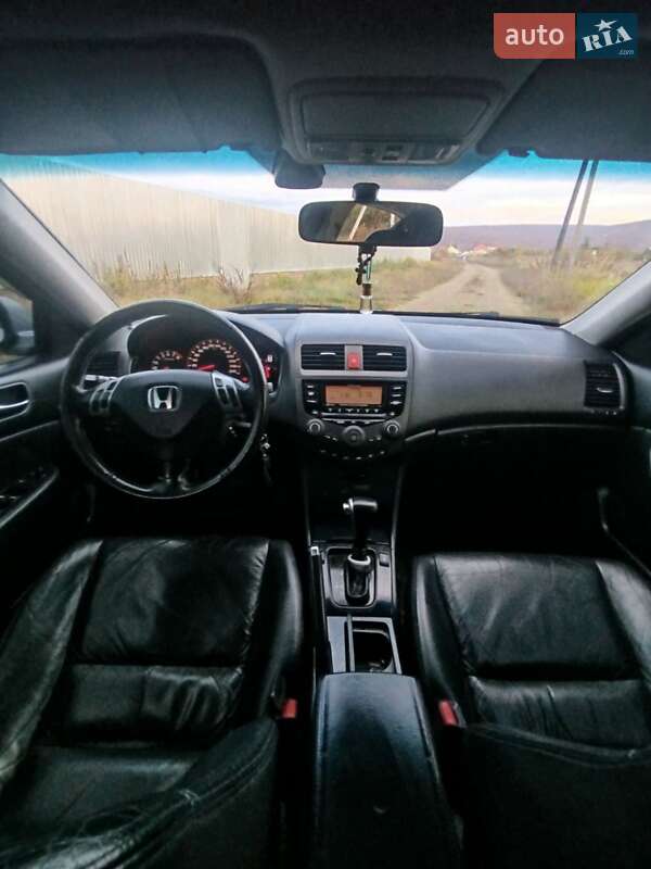 Седан Honda Accord 2004 в Ужгороде