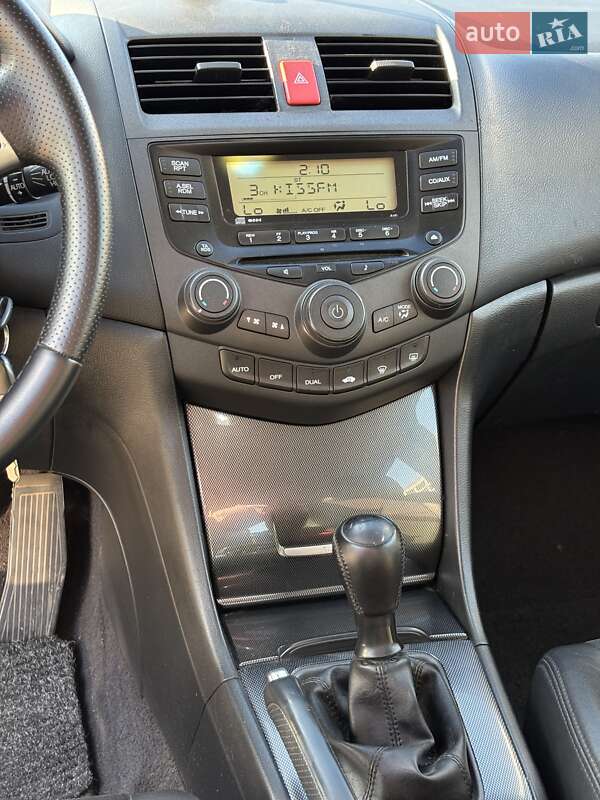 Седан Honda Accord 2004 в Києві