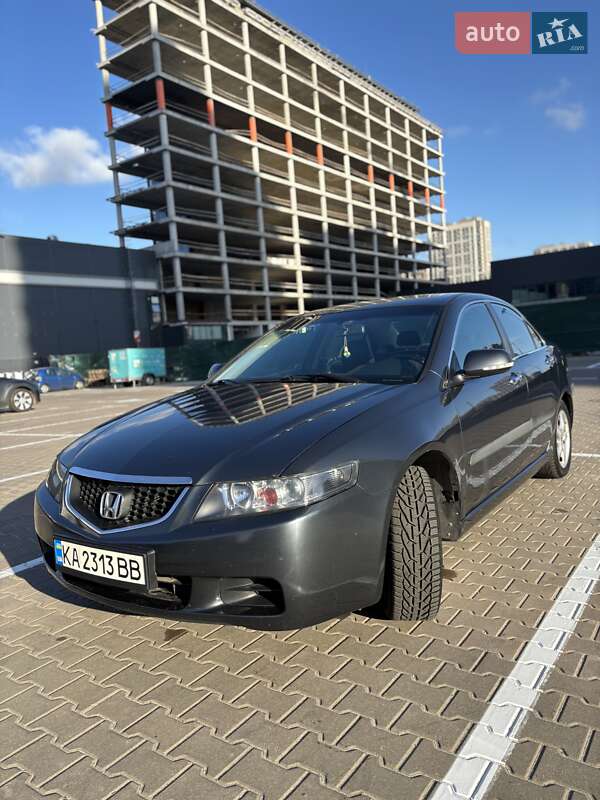 Седан Honda Accord 2004 в Києві