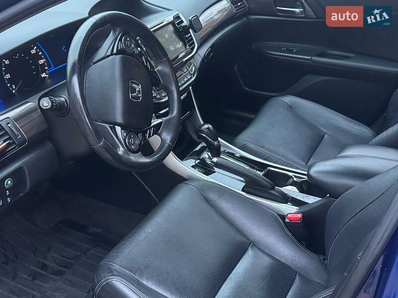 Седан Honda Accord 2016 в Николаеве