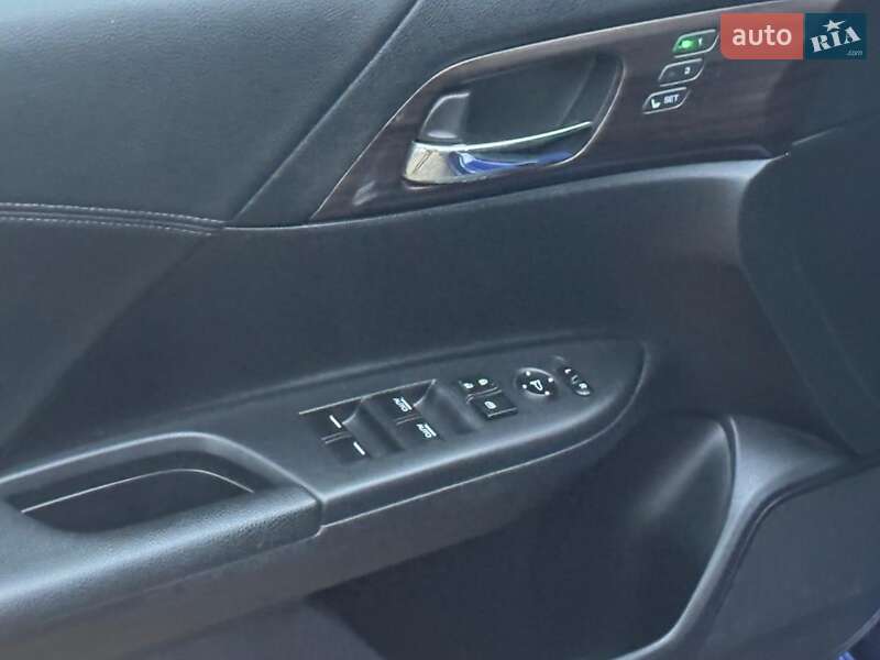 Седан Honda Accord 2016 в Николаеве