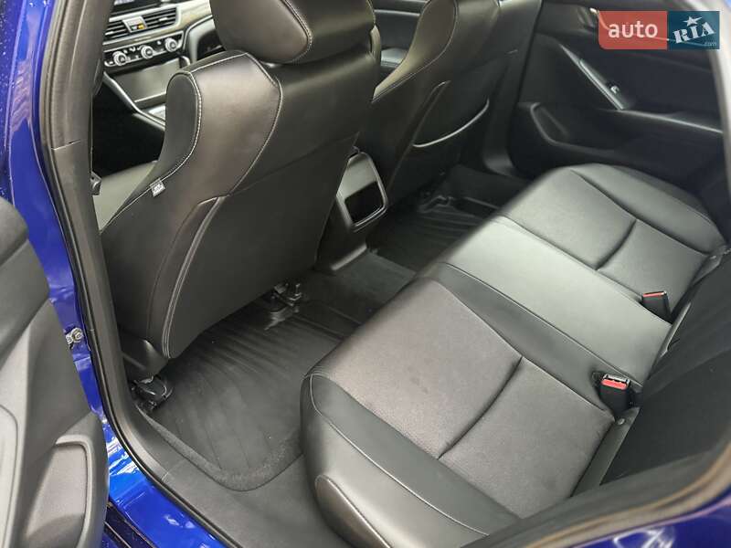 Седан Honda Accord 2022 в Білогородці