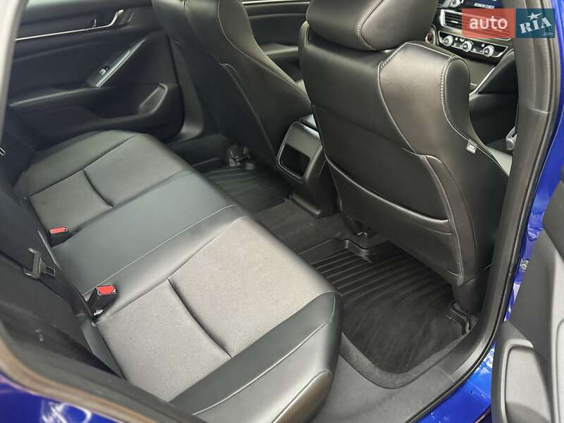 Седан Honda Accord 2022 в Білогородці