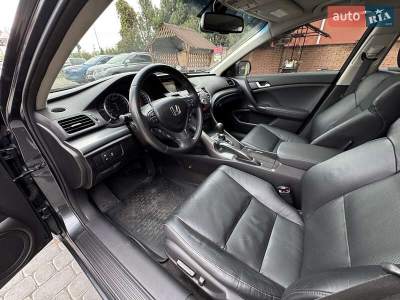 Седан Honda Accord 2012 в Виннице