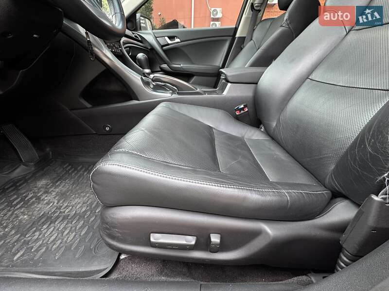 Седан Honda Accord 2012 в Виннице