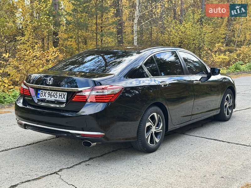 Седан Honda Accord 2017 в Нетішині