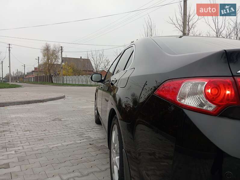 Седан Honda Accord 2010 в Бучі