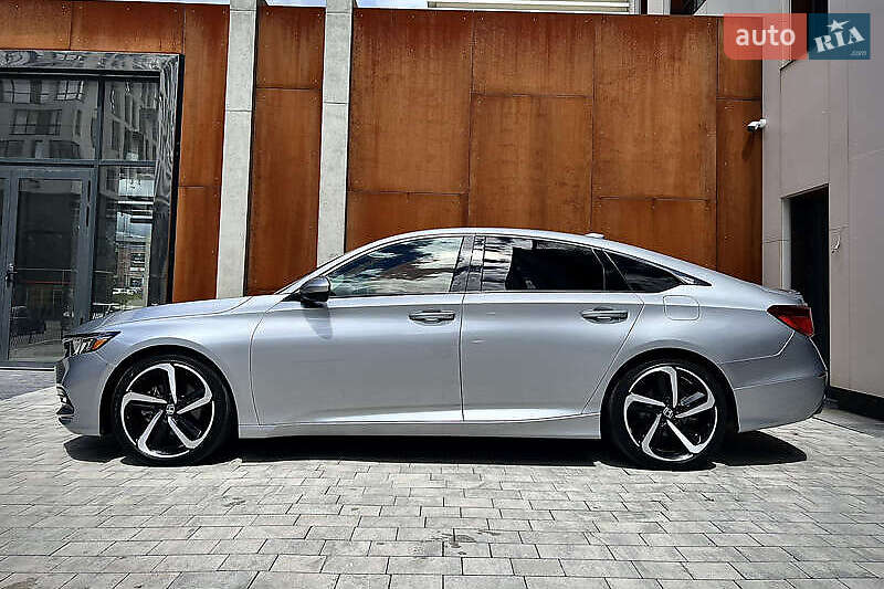 Седан Honda Accord 2018 в Киеве фото 12 Седан Honda Accord 2018 в Киеве