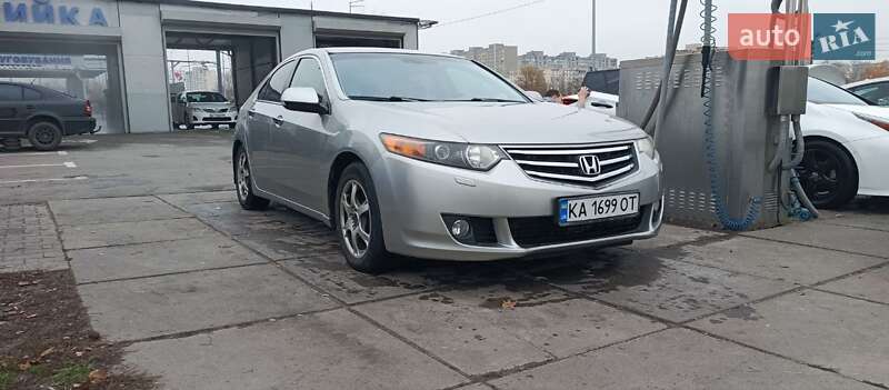 Седан Honda Accord 2009 в Киеве