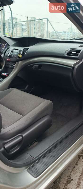 Седан Honda Accord 2009 в Киеве