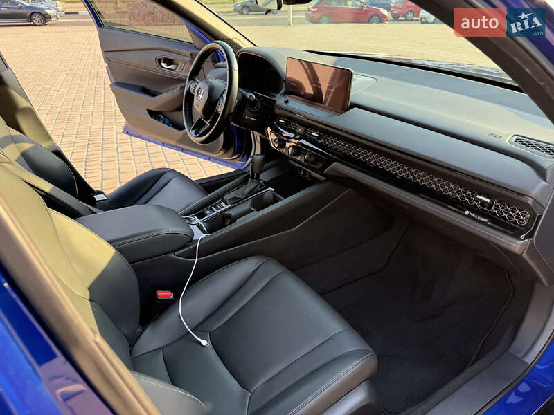 Седан Honda Accord 2023 в Луцке