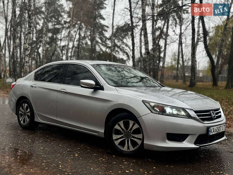 Седан Honda Accord 2013 в Охтирці
