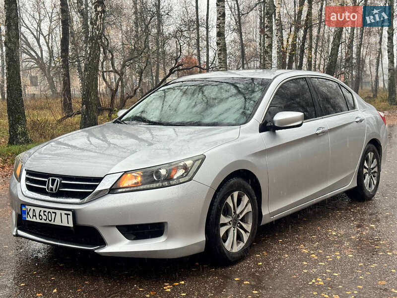Седан Honda Accord 2013 в Охтирці