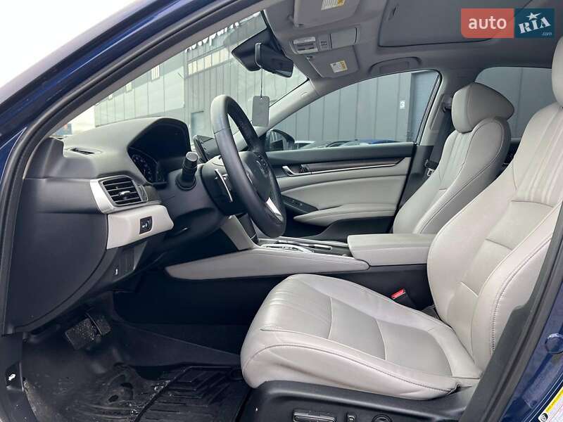 Седан Honda Accord 2019 в Львове