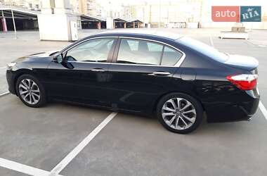 Седан Honda Accord 2013 в Києві