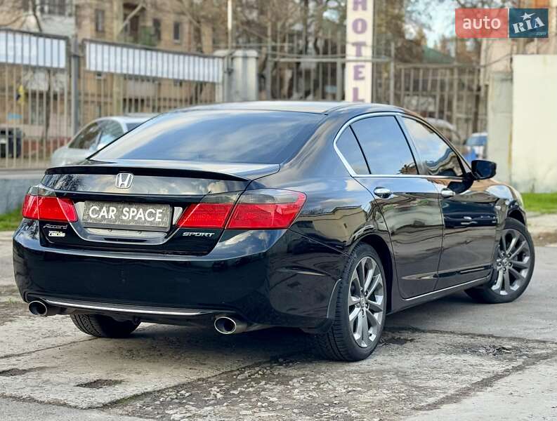 Седан Honda Accord 2015 в Одессе