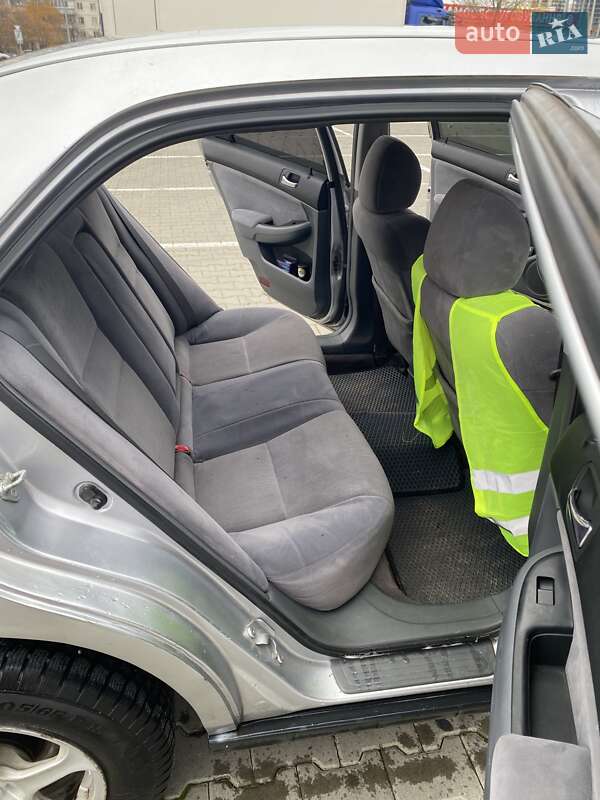 Седан Honda Accord 2004 в Киеве фото 4 Седан Honda Accord 2004 в Киеве