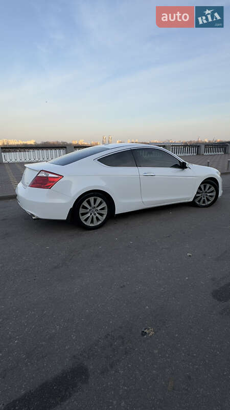 Купе Honda Accord 2008 в Киеве