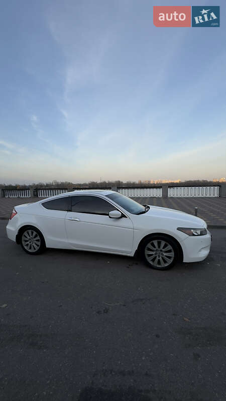 Купе Honda Accord 2008 в Киеве
