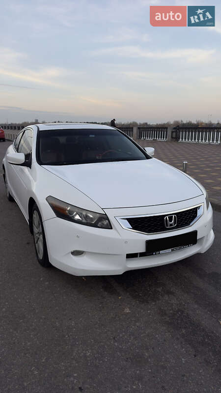 Купе Honda Accord 2008 в Киеве