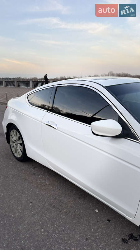 Купе Honda Accord 2008 в Киеве