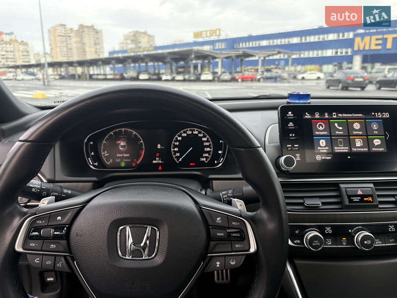 Седан Honda Accord 2018 в Киеве