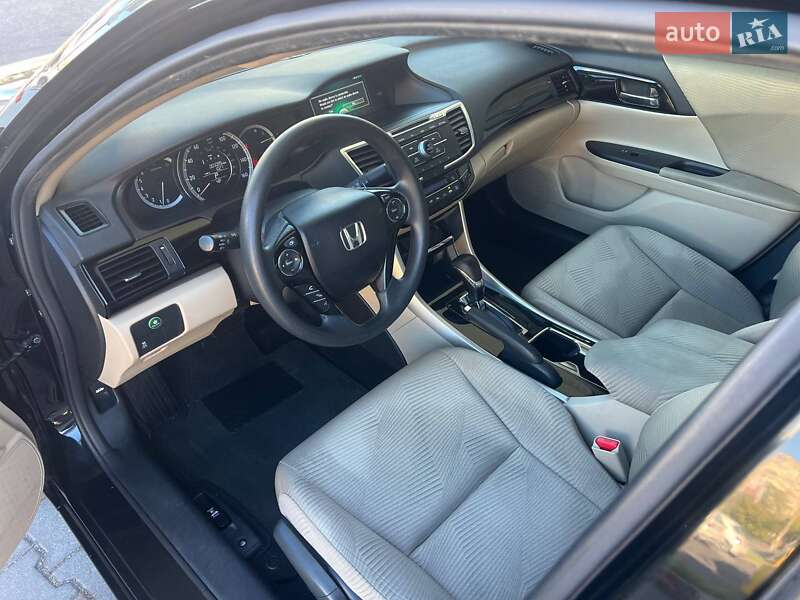 Седан Honda Accord 2016 в Одессе