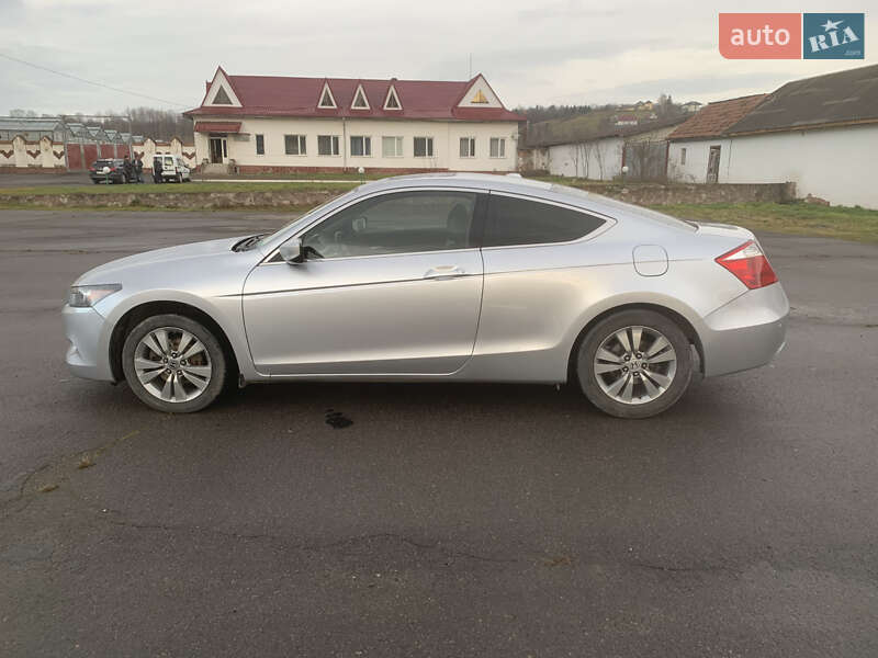 Купе Honda Accord 2008 в Киеве
