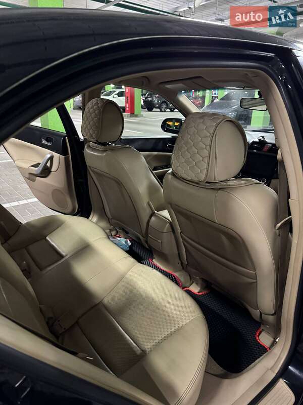 Седан Honda Accord 2003 в Киеве