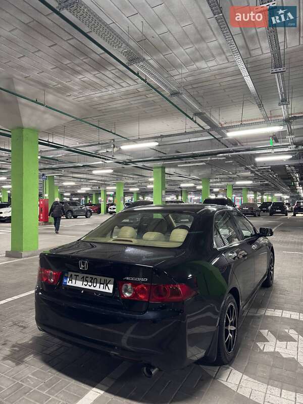 Седан Honda Accord 2003 в Киеве