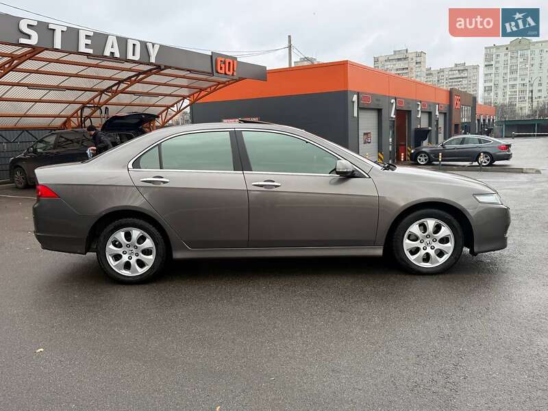 Седан Honda Accord 2006 в Харькове