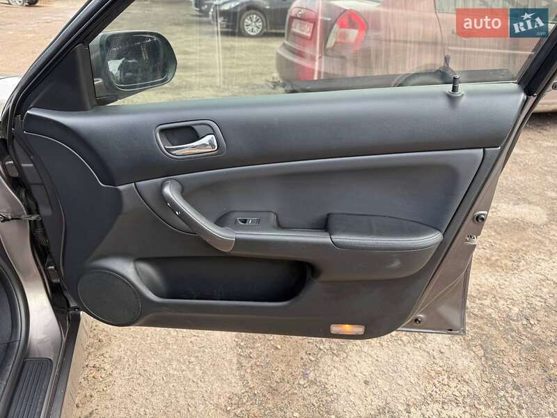 Седан Honda Accord 2006 в Харькове