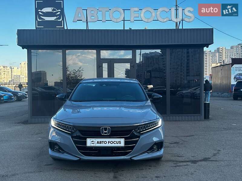 Седан Honda Accord 2022 в Киеве