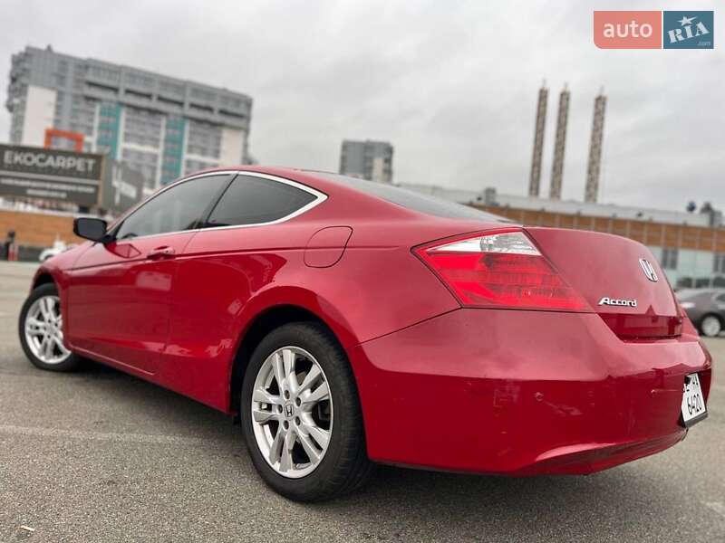Купе Honda Accord 2008 в Киеве