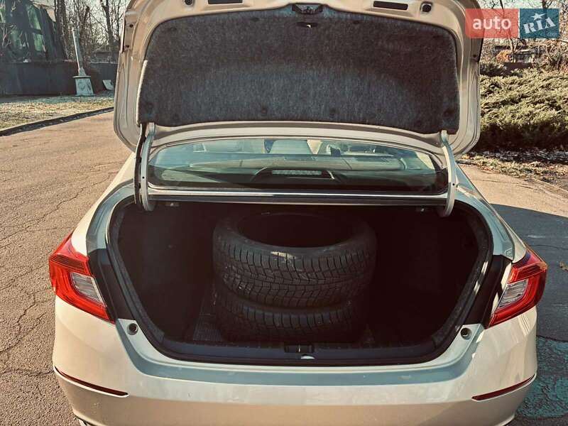 Седан Honda Accord 2018 в Киеве фото 6 Седан Honda Accord 2018 в Киеве