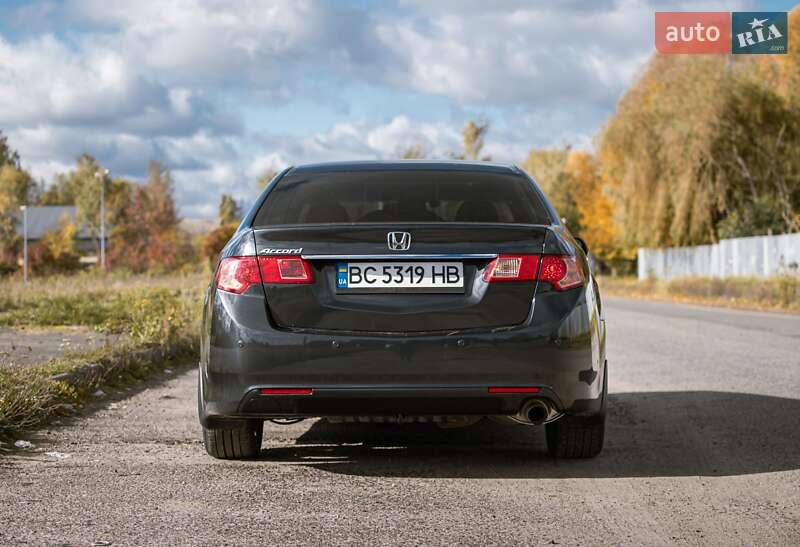 Седан Honda Accord 2012 в Львове